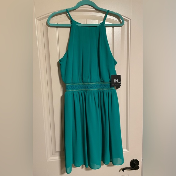 LN San Francisco Dress - Picture 1 of 4